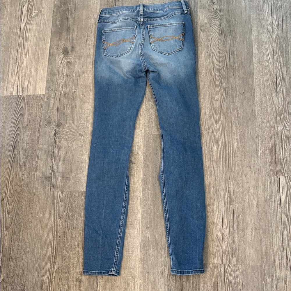 Abercrombie kids/teen high rise jeans
Size 15/16 Slim. - Picture 5 of 6